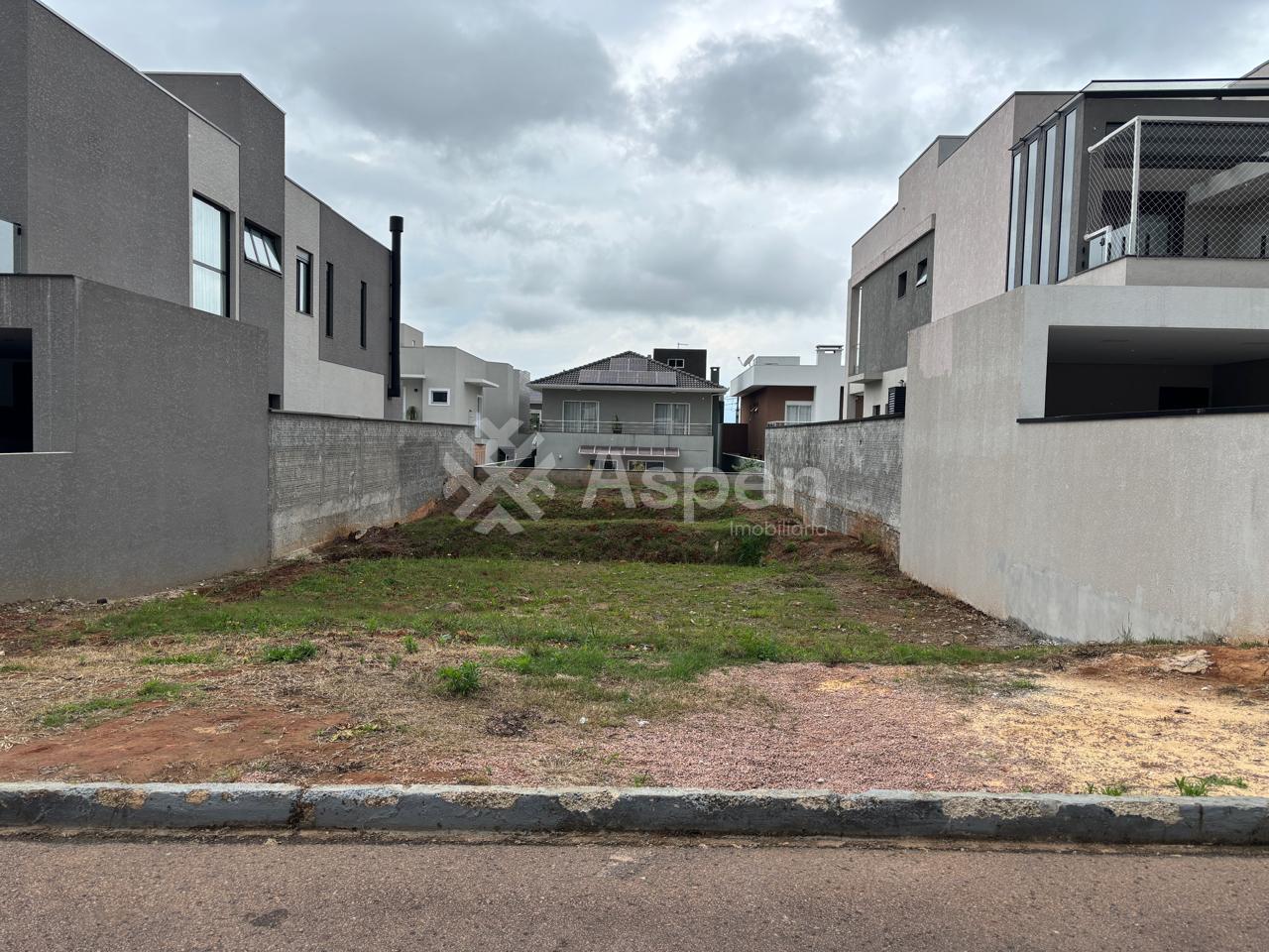 TERRENO À VENDA NO CONDOMÍNIO FONTANA DE TREVI MEDINDO 390M2