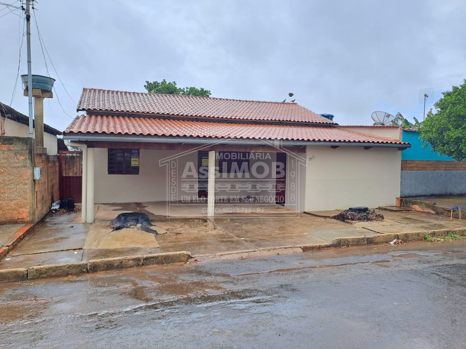 Casa para locação na Rua Maria T. Rodrigues no bairro Novo Horizonte em Paracatu - MG -