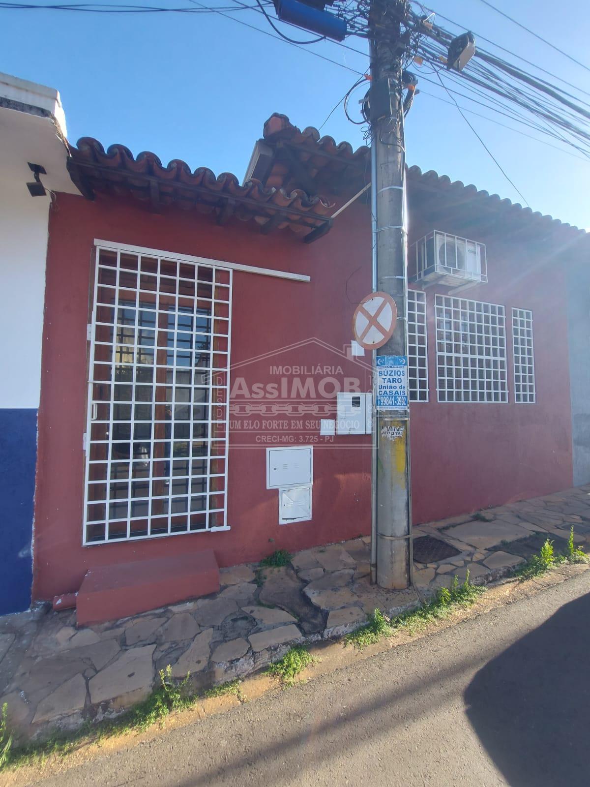 Loja, centro, PARACATU- MG 3  R. Goiás, 491, Apto 01-Térreo.