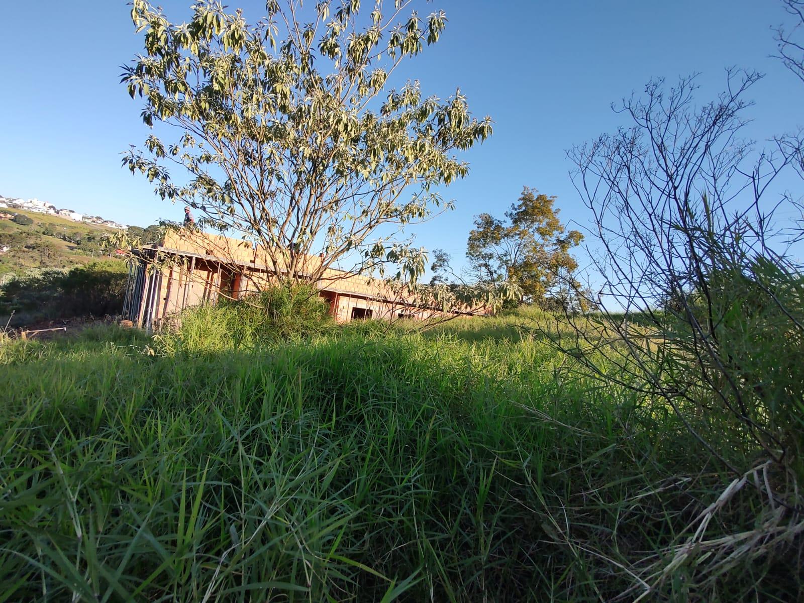 Lote à venda com área de 387,70 m  no bairro Aeroporto em Pato...