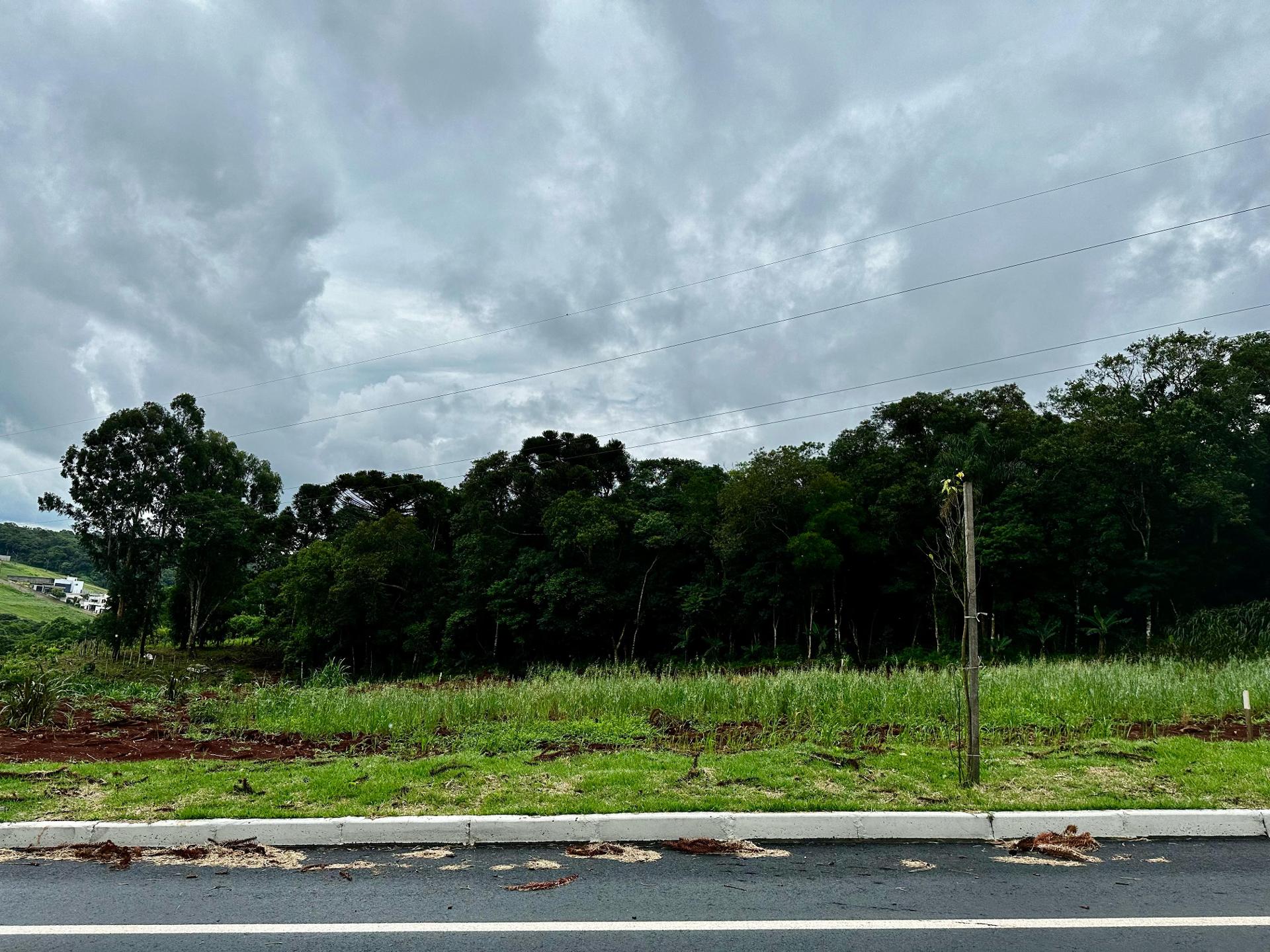 Lote amplo à venda no bairro Cadorin em Pato Branco - PR