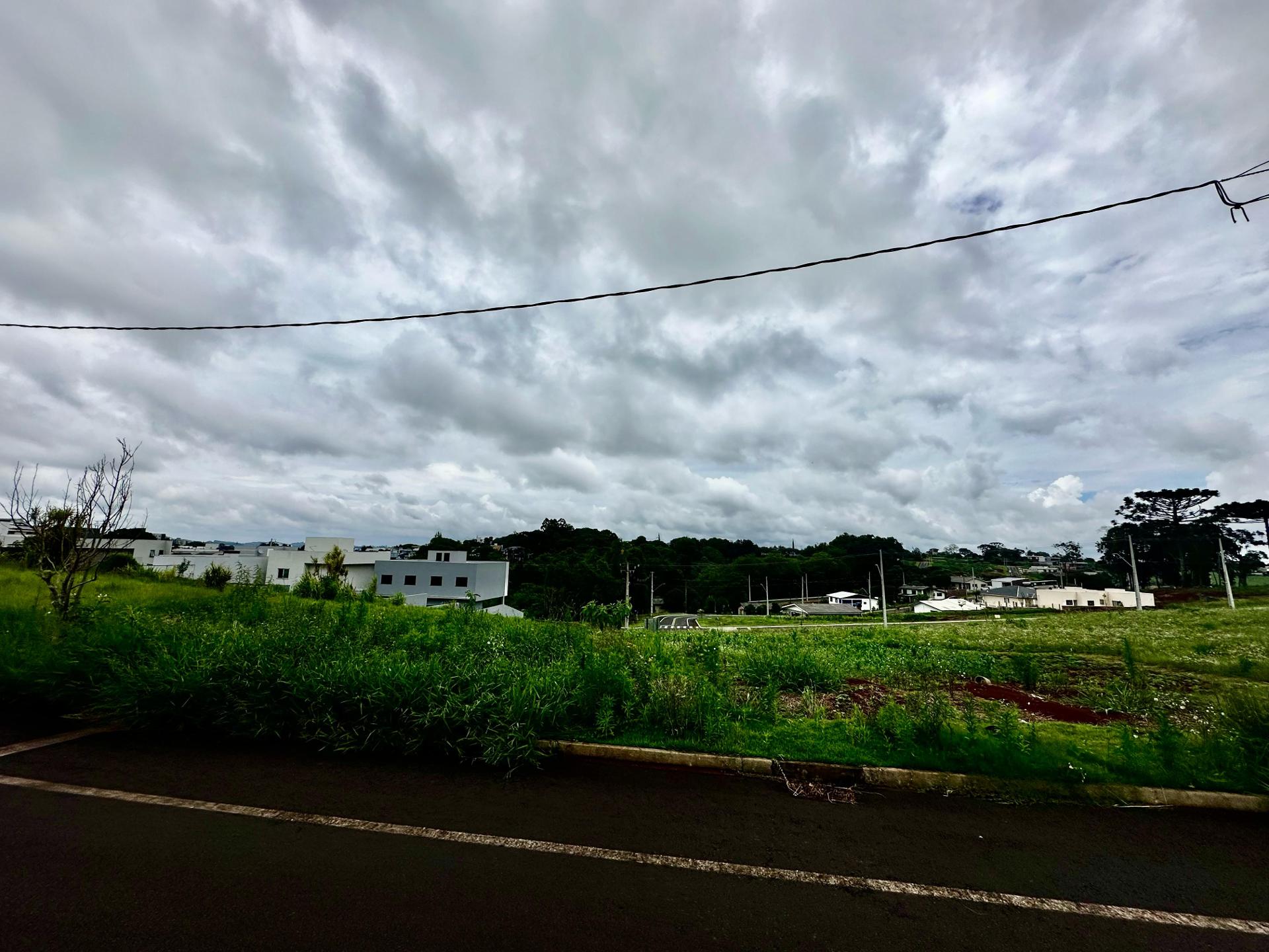 Lote amplo à venda no bairro Cadorin em Pato Branco - PR