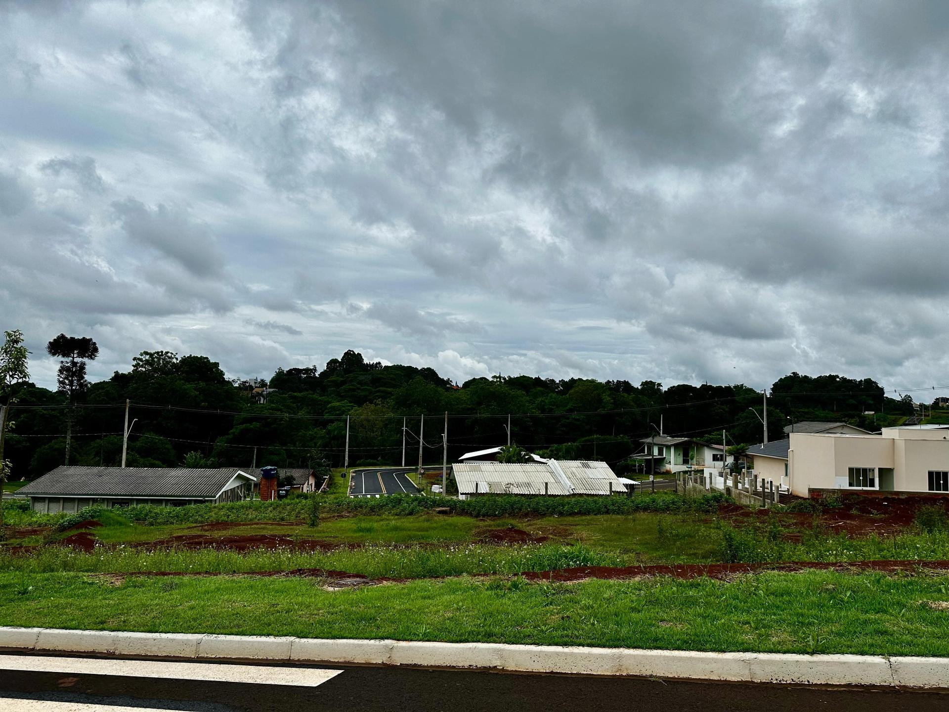 Lote amplo à venda no bairro Cadorin em Pato Branco - PR