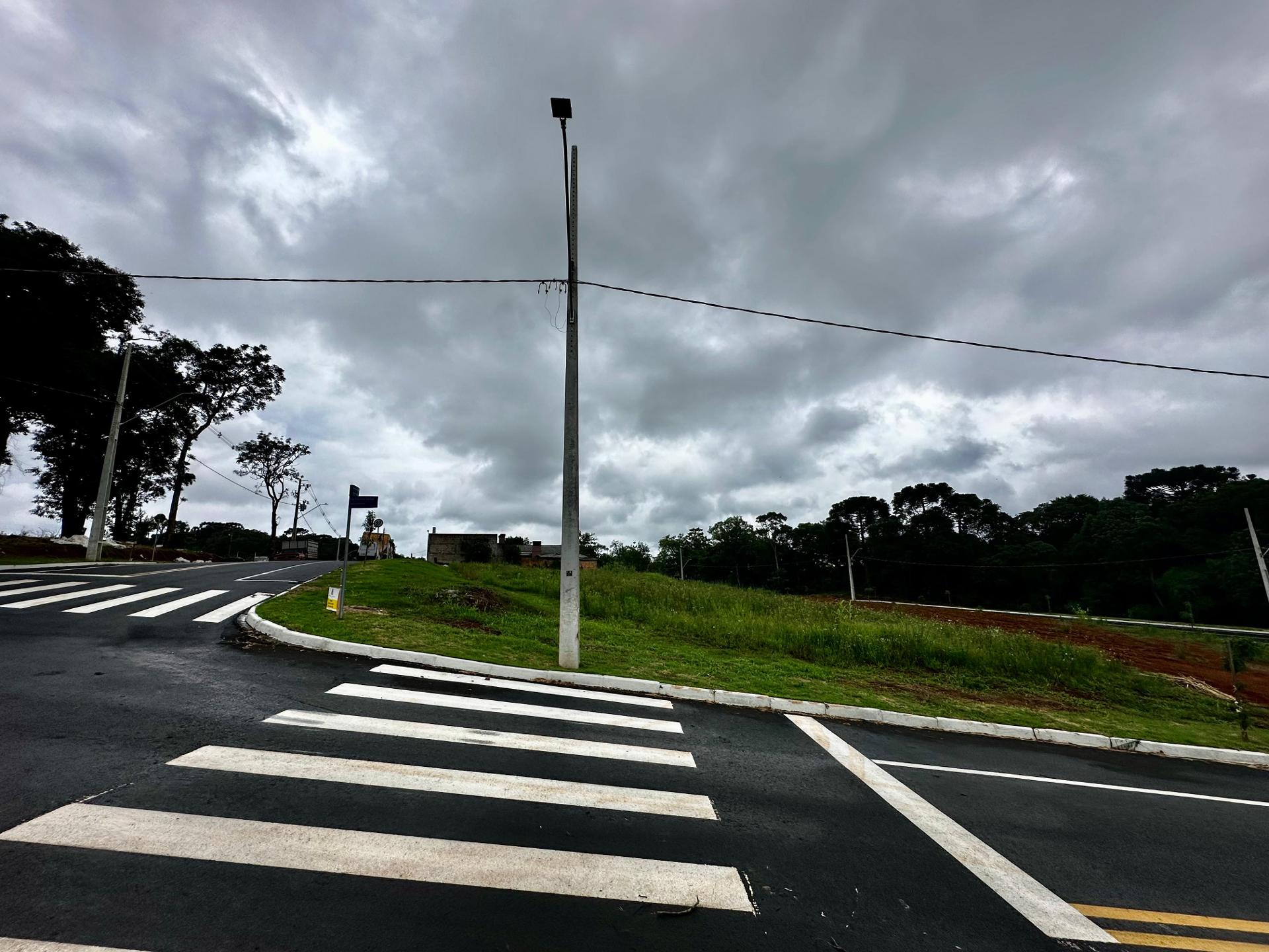 Lote amplo de esquina à venda no bairro Cadorin em Pato Branco...