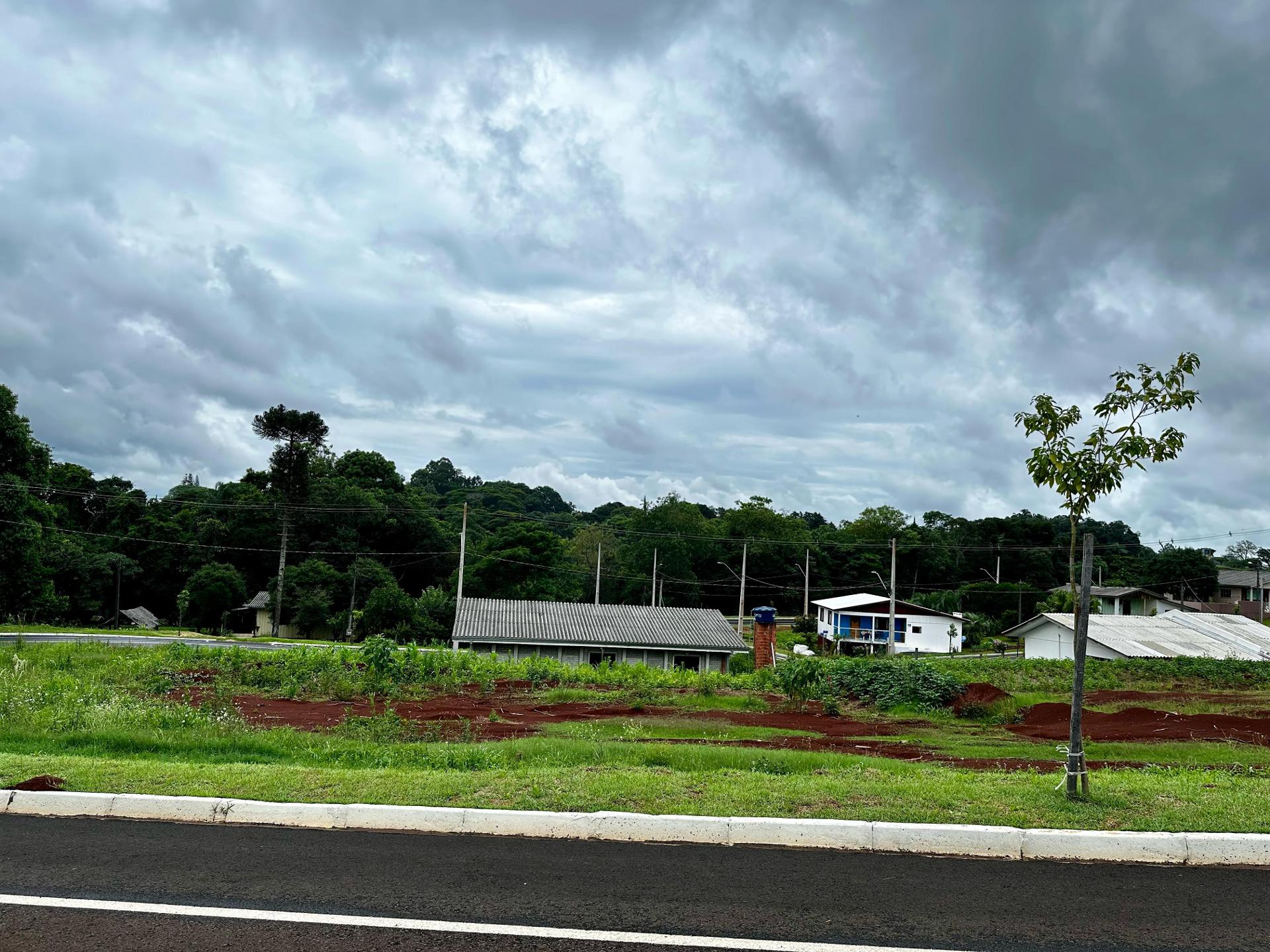 Lote amplo à venda no bairro Cadorin em Pato Branco - PR