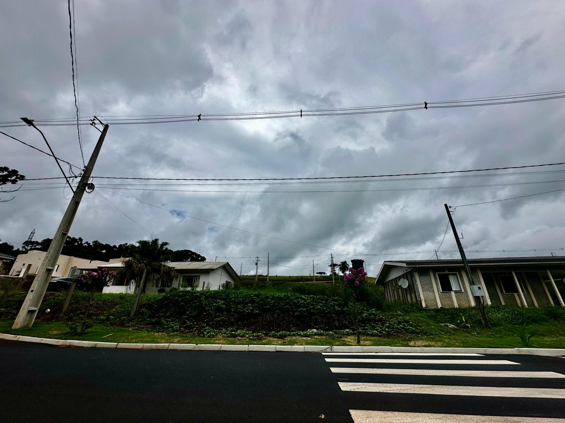 Lote à venda no Loteamento Parque das Araucárias no Cadorin em...