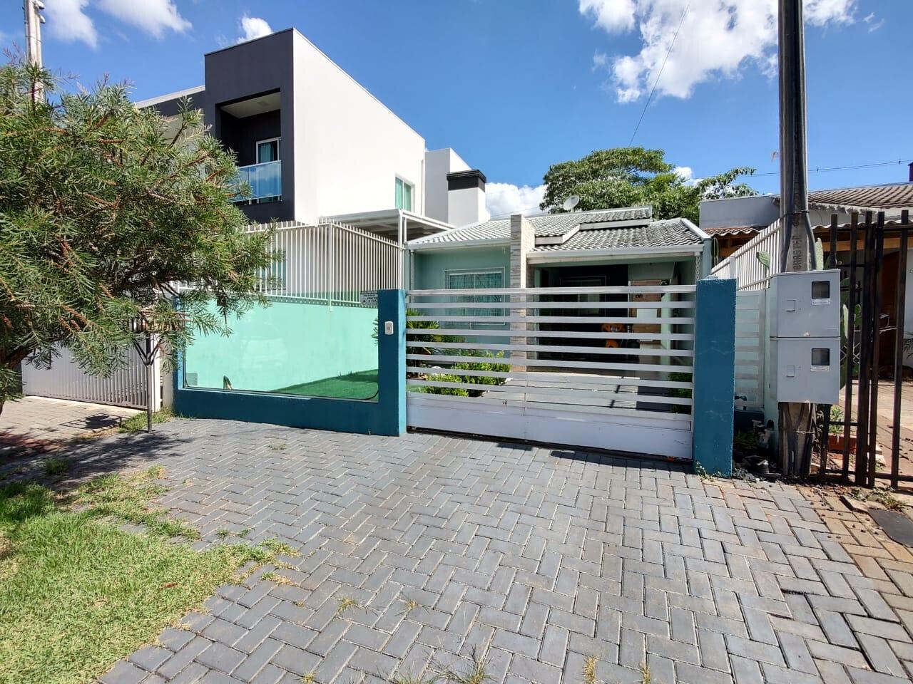 Casa semimobiliada à venda no bairro Fraron em Pato Branco - PR