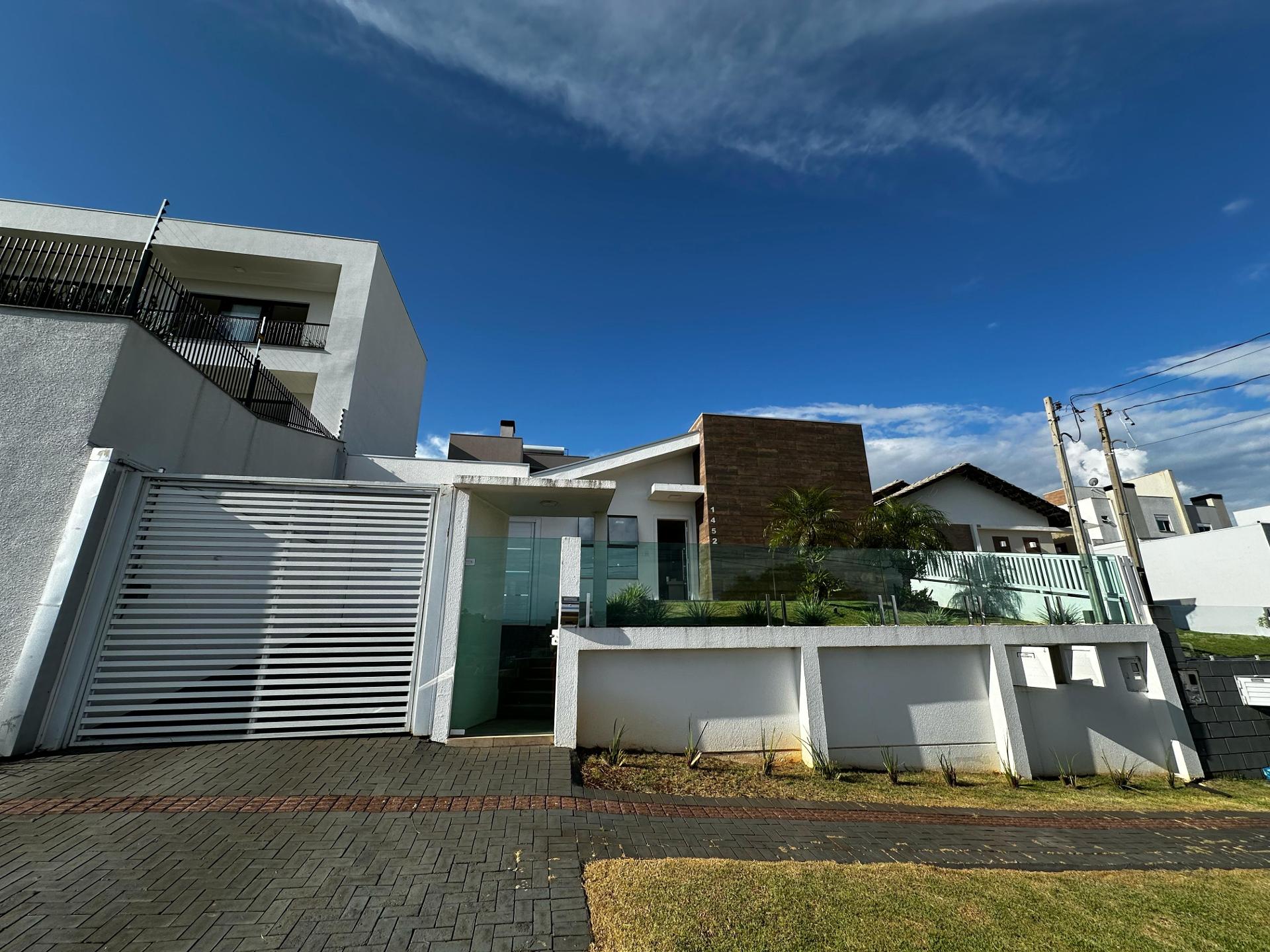 Casa à venda semi mobiliado no bairro Fraron em Pato Branco - PR