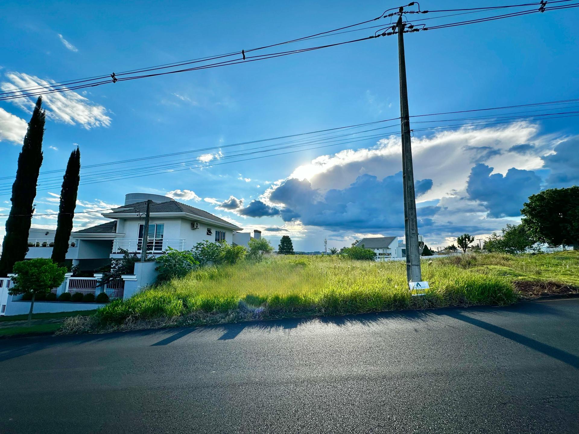 Terreno amplo à venda no bairro Bancários em Pato Branco - PR