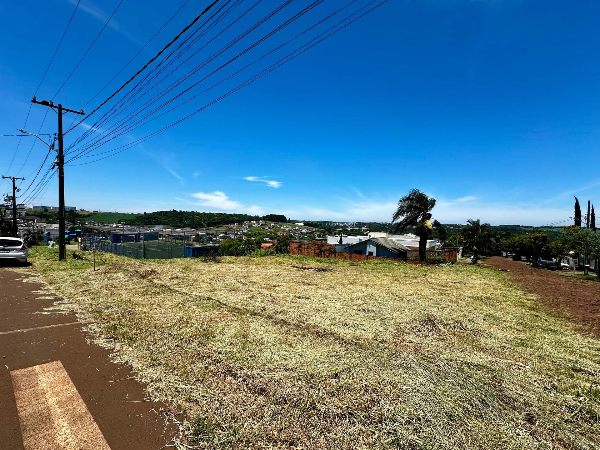 Terreno de esquina à venda no bairro São Francisco em Pato Bra...