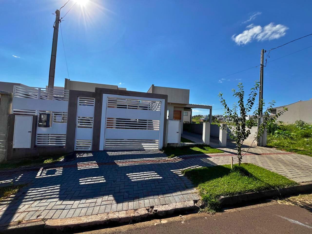 Casa à venda semi mobiliada no bairro Fraron em Pato Branco - PR