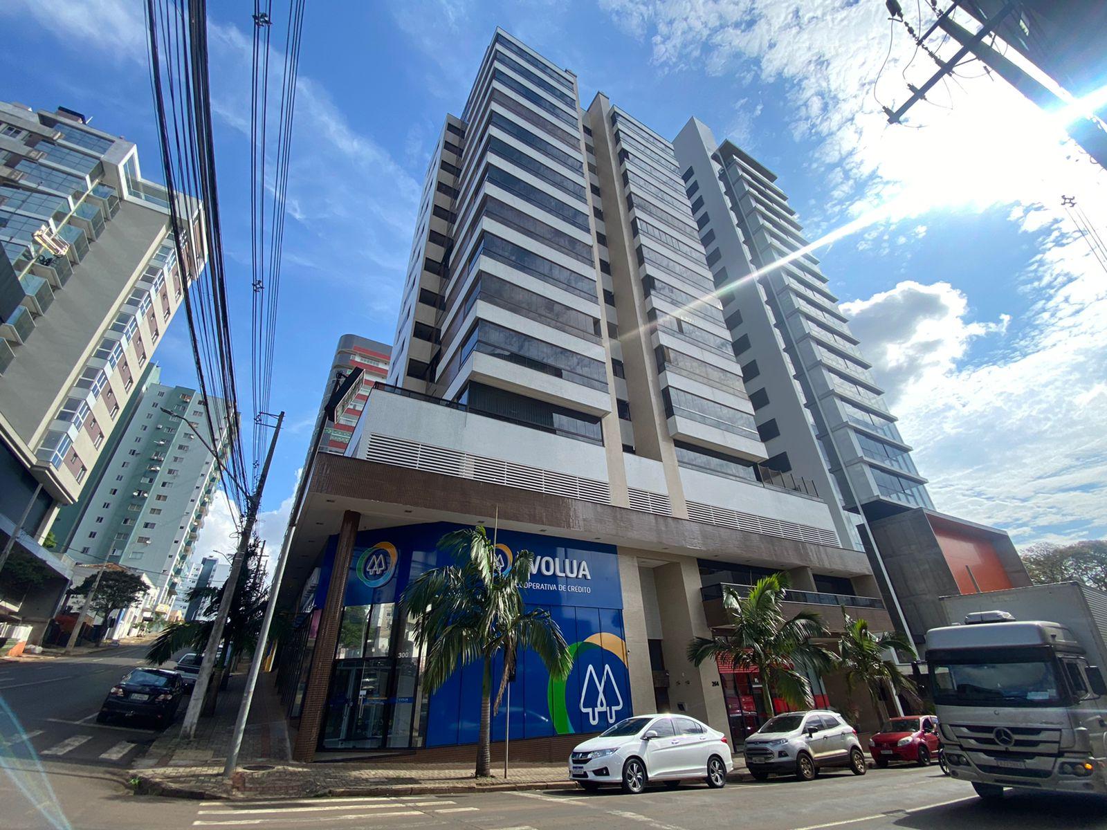 Apartamento com 03 suítes à venda no Centro de Pato Branco - PR