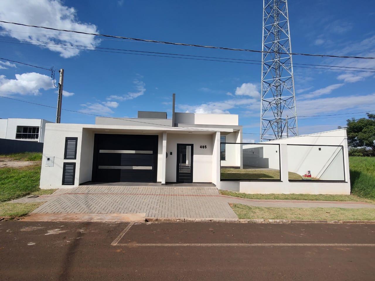 Casa à venda com piscina no Bairro Parque do Som em Pato Branc...