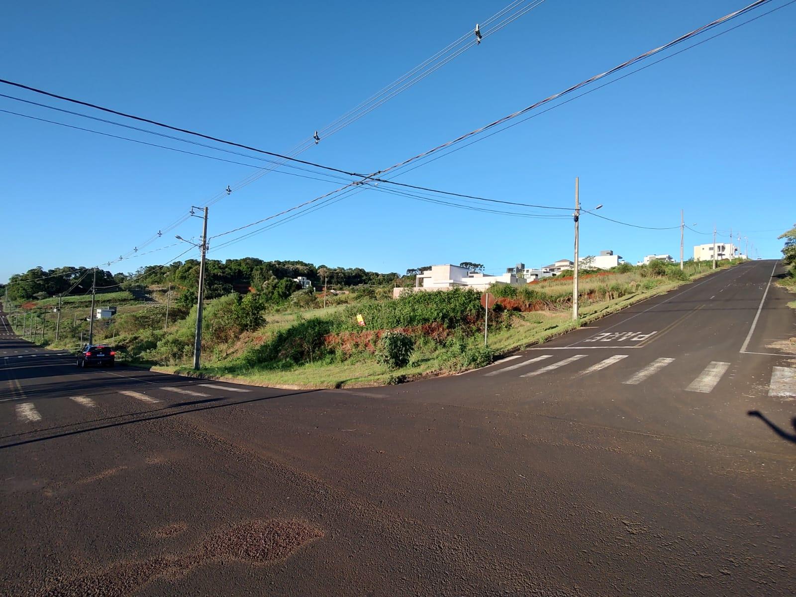 Lote de esquina à venda no bairro São Francisco em Pato Branco...