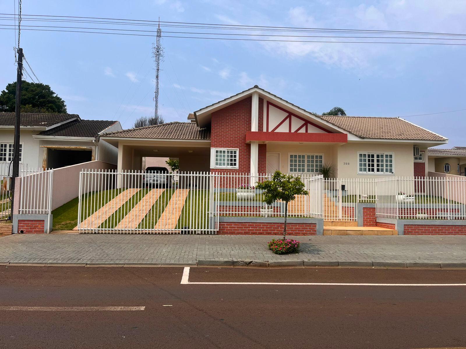 Casa à venda no bairro Jardim Primavera em Pato Branco - PR