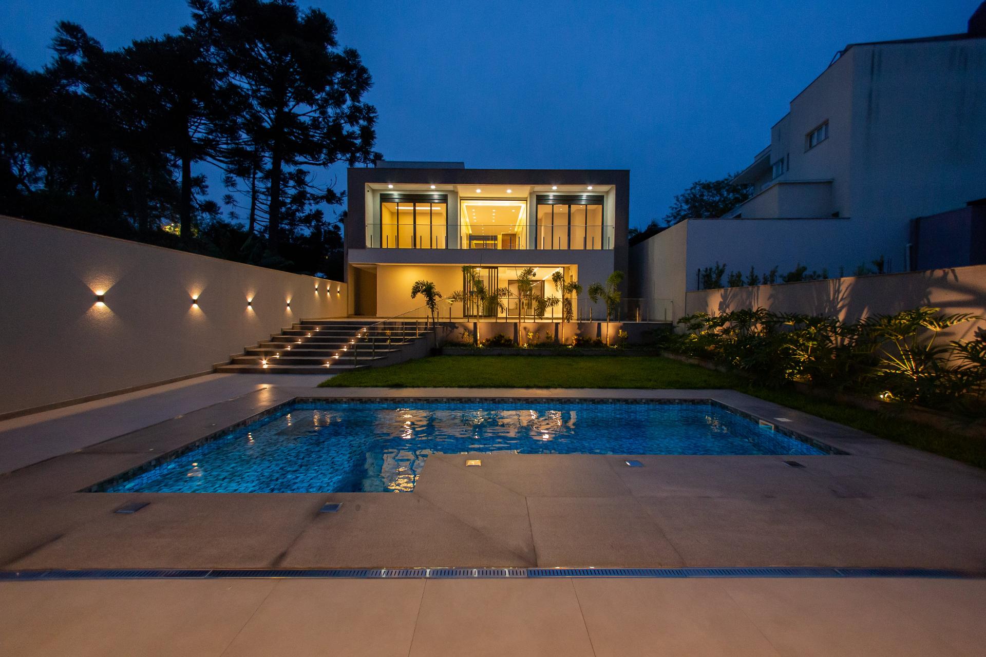 Casa Alto Padrão com piscina à venda no bairro La Salle - Pato...