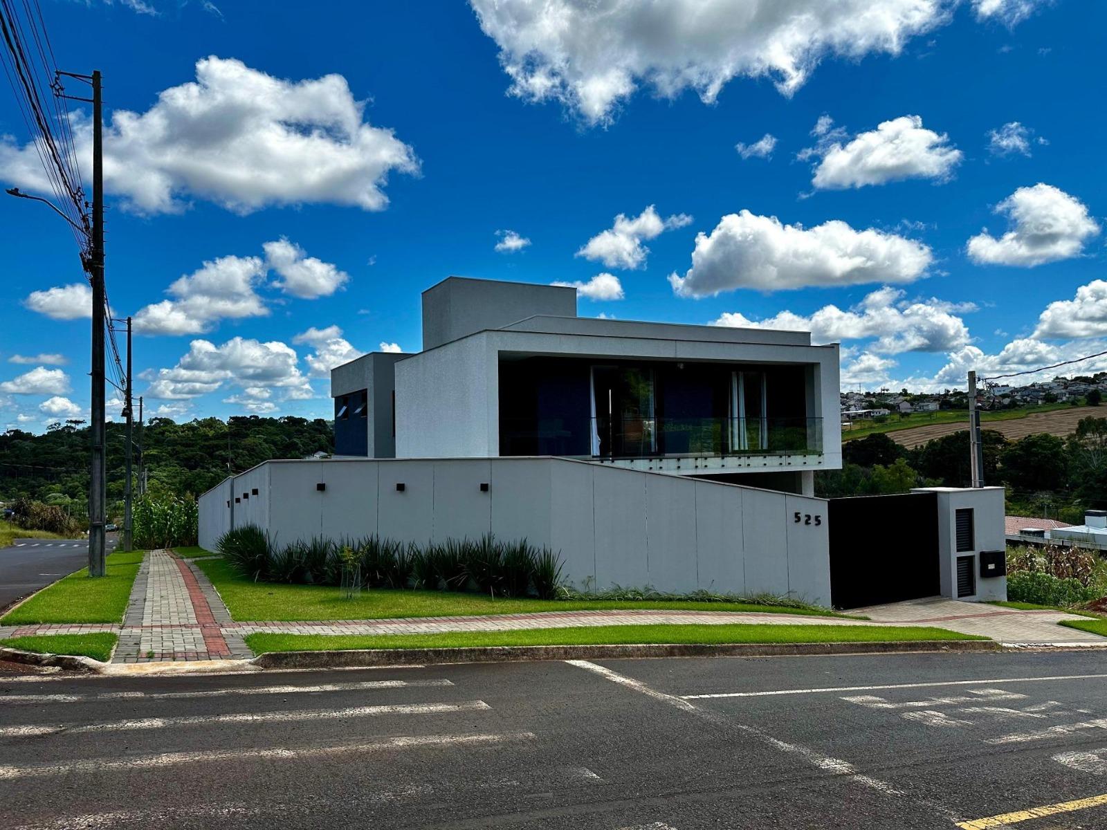 Casa alto padrão à venda no bairro São Francisco em Pato Branc...