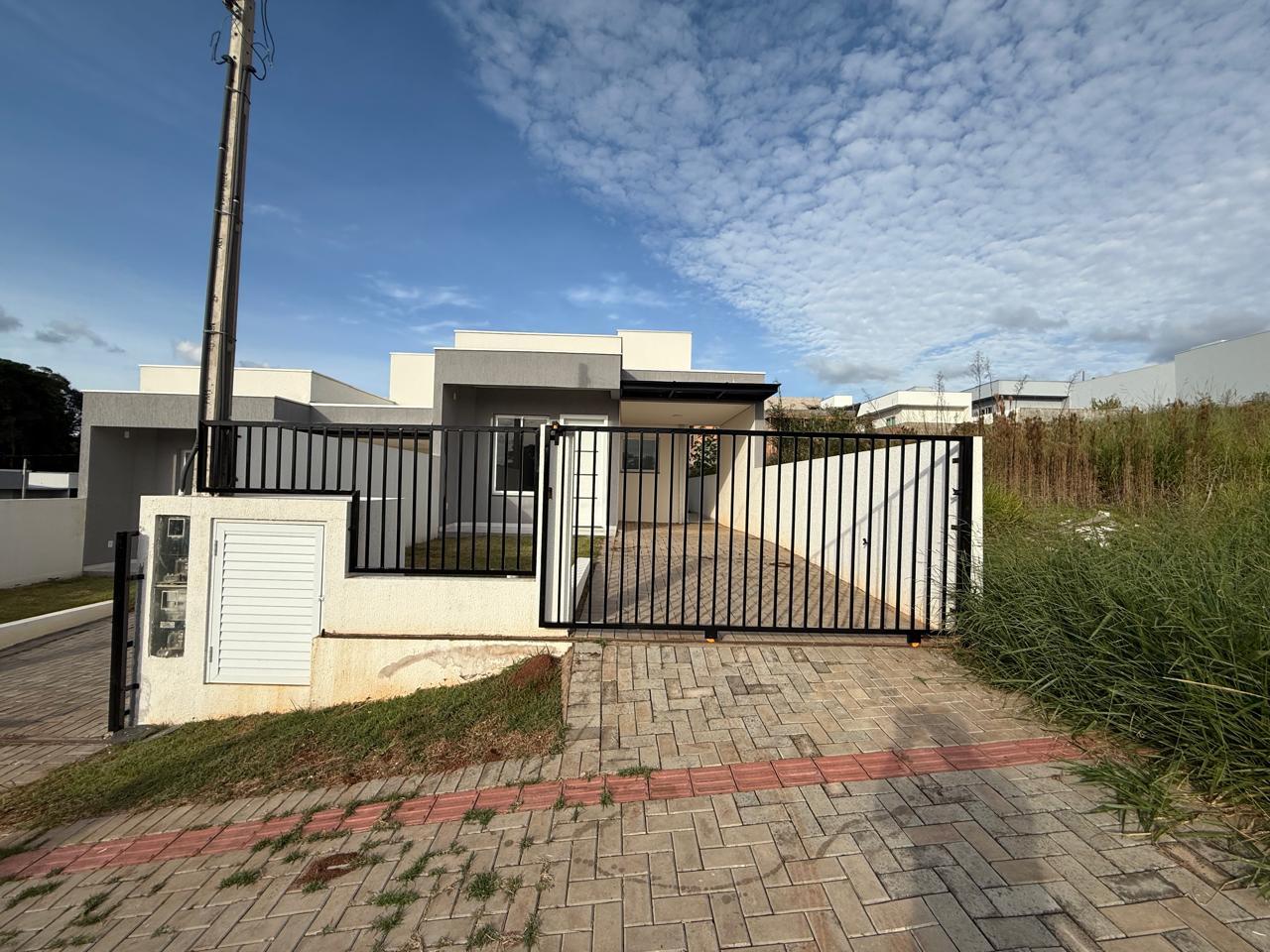 Casa  térrea à venda no bairro Fraron em Pato Branco - PR