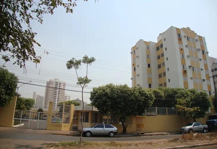 Apartamento no Edifício Residencial Diamante I à venda por R 1...