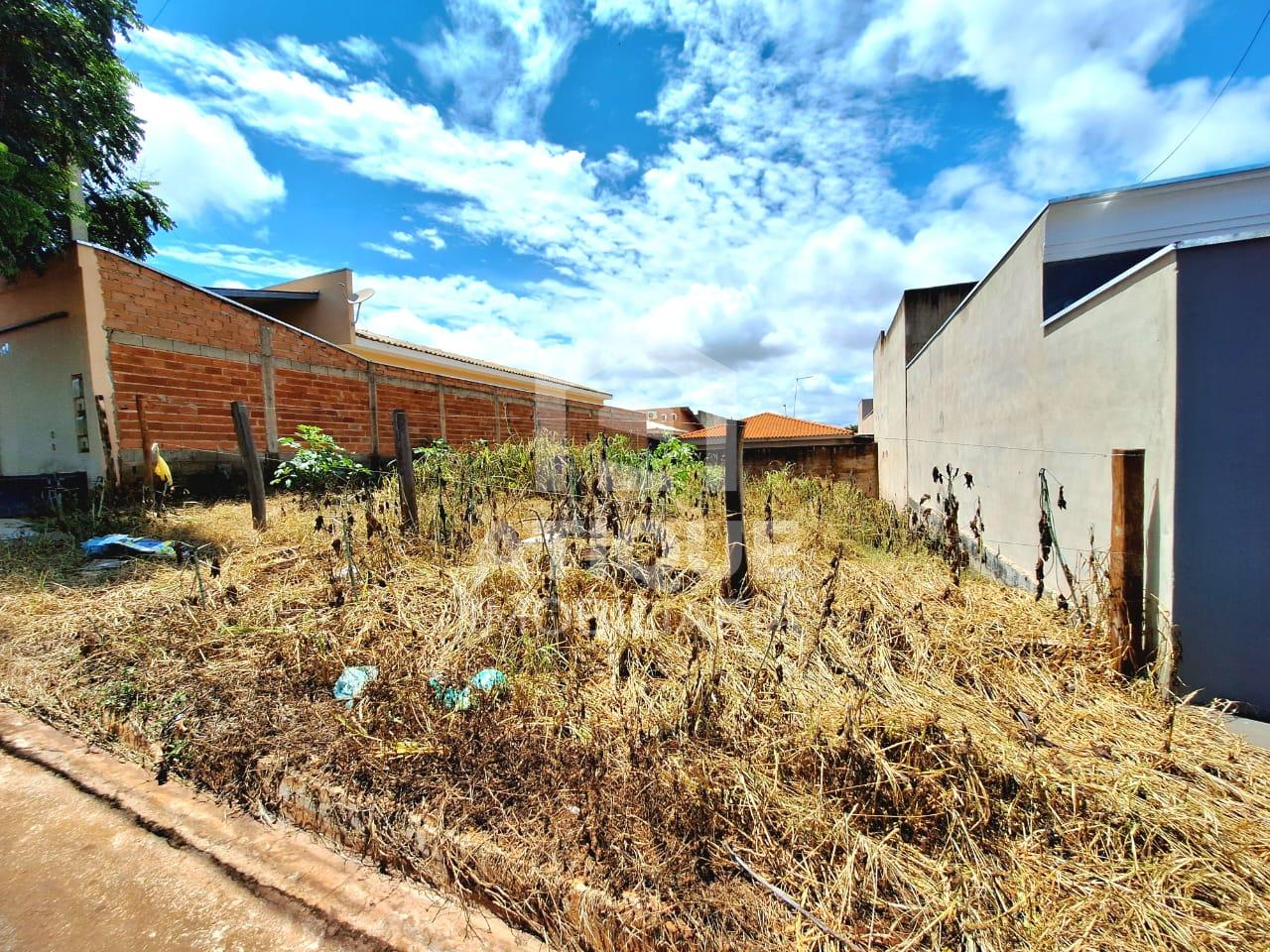 Lote à venda, Jardim das Oliveiras, PRADOPOLIS - SP