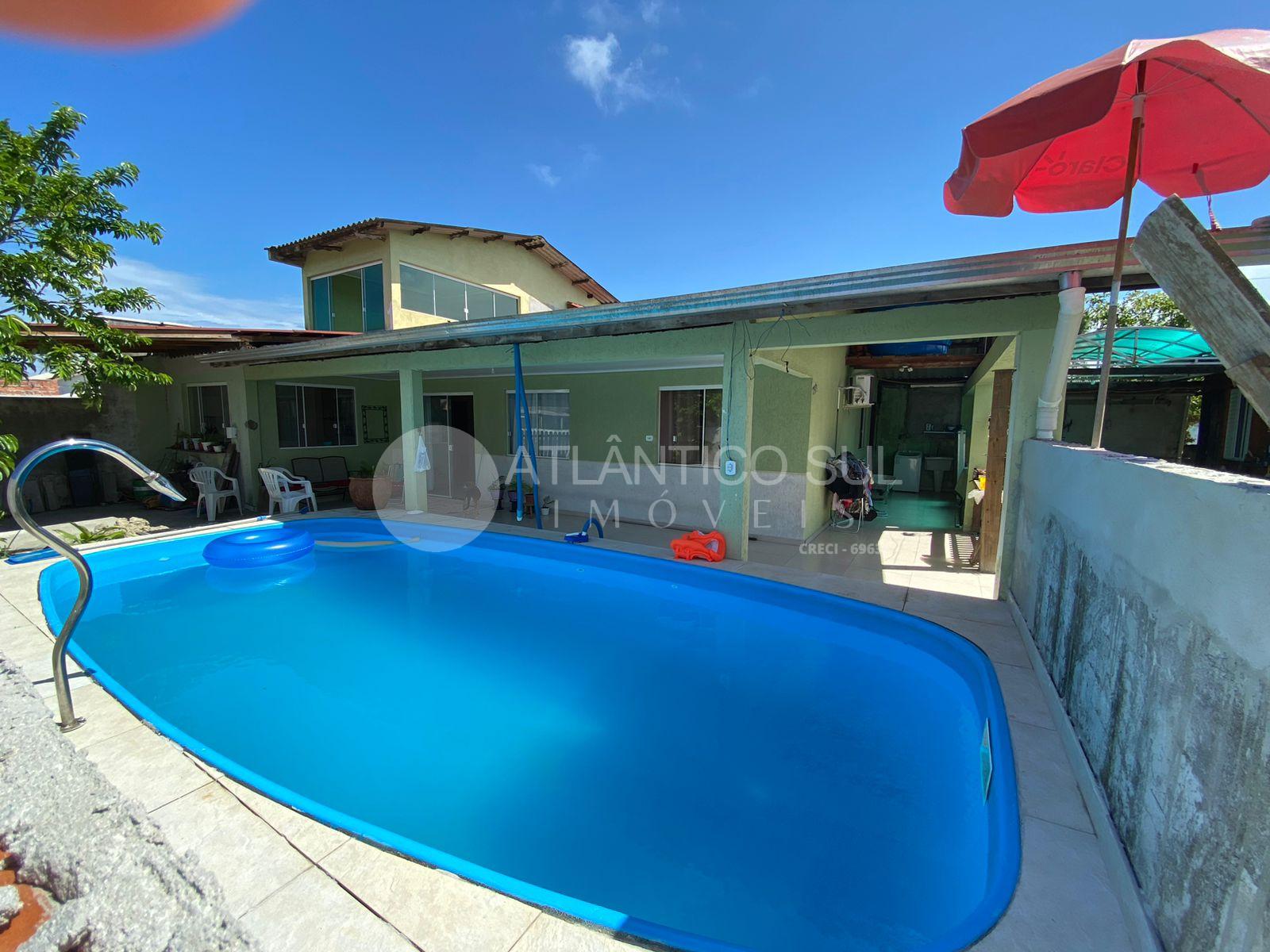 Casa à venda de esquina com piscina, Marissol, PONTAL DO PARAN...