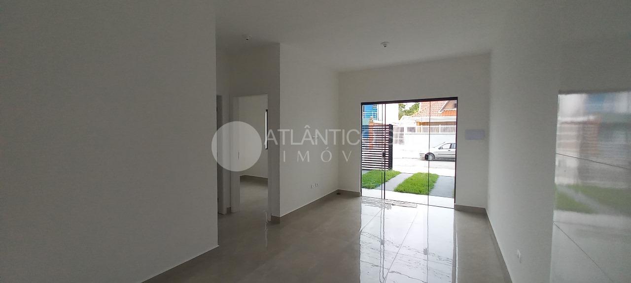 Excelente casa com 02 quartos, localizada no balneário Beltrami