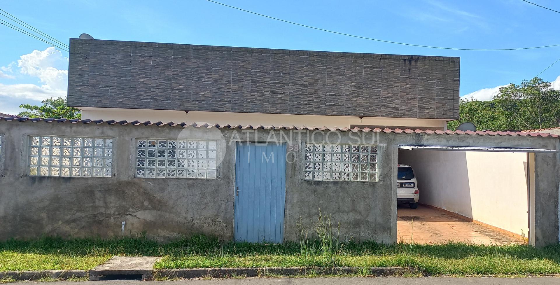 Casa à venda com 2 quartos e terreno grande, Batel, ANTONINA - PR