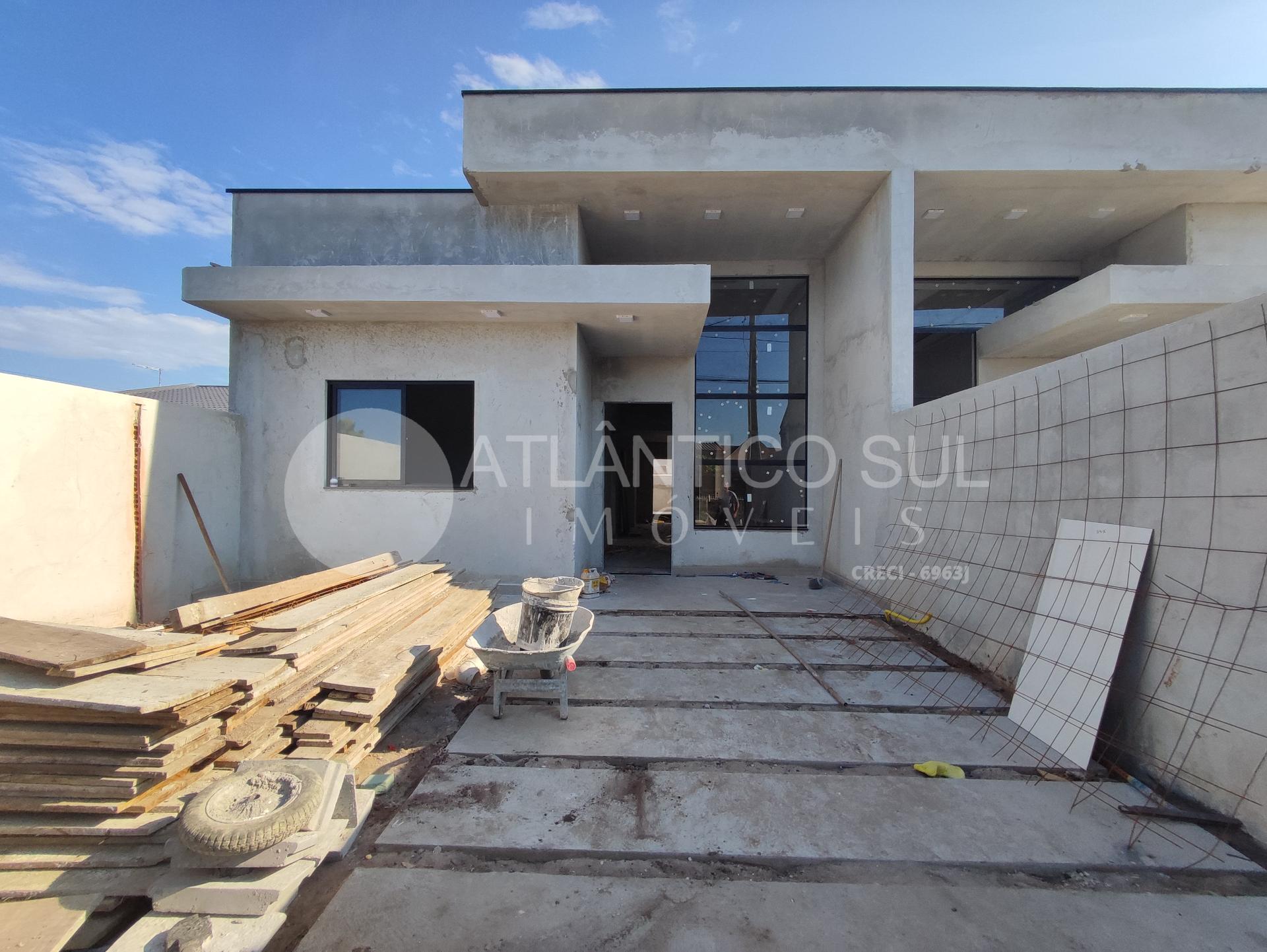 Casa à venda, 400 metros do mar Praia de Leste, PONTAL DO PARA...