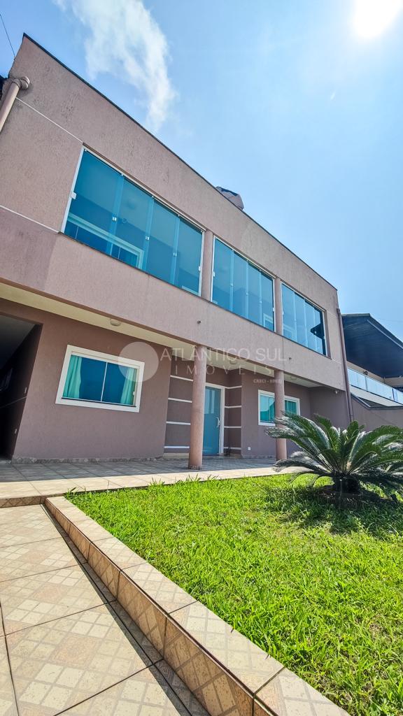 Excelente Tríplex Frente Mar à venda no Riviera, Matinhos - PR