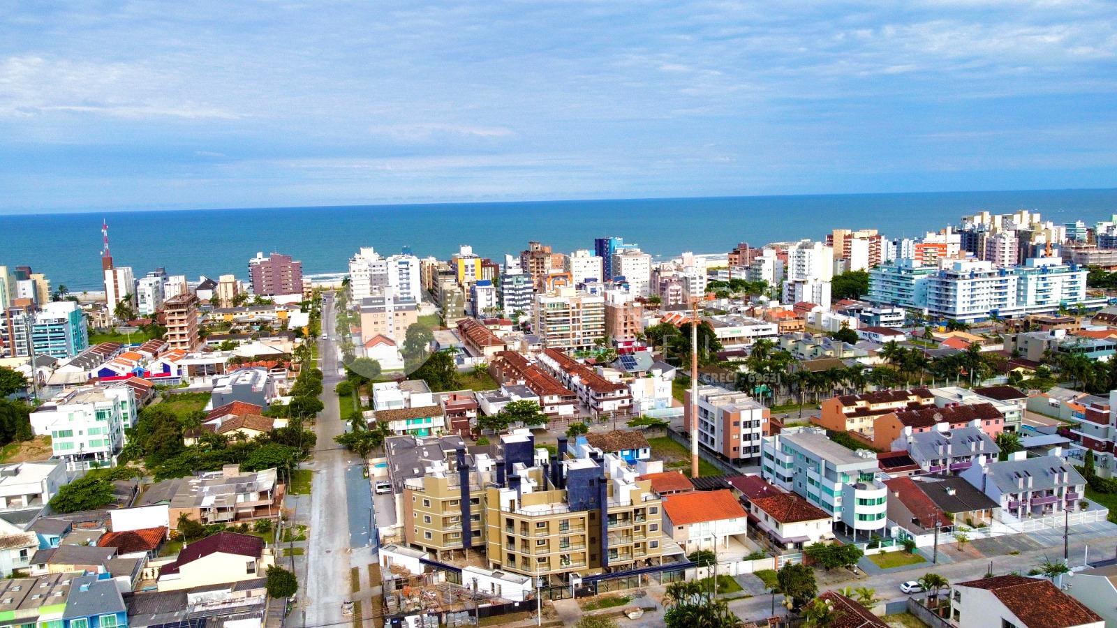 Apartamento à venda, próximo ao mar em CAIOBÁ, MATINHOS - PR