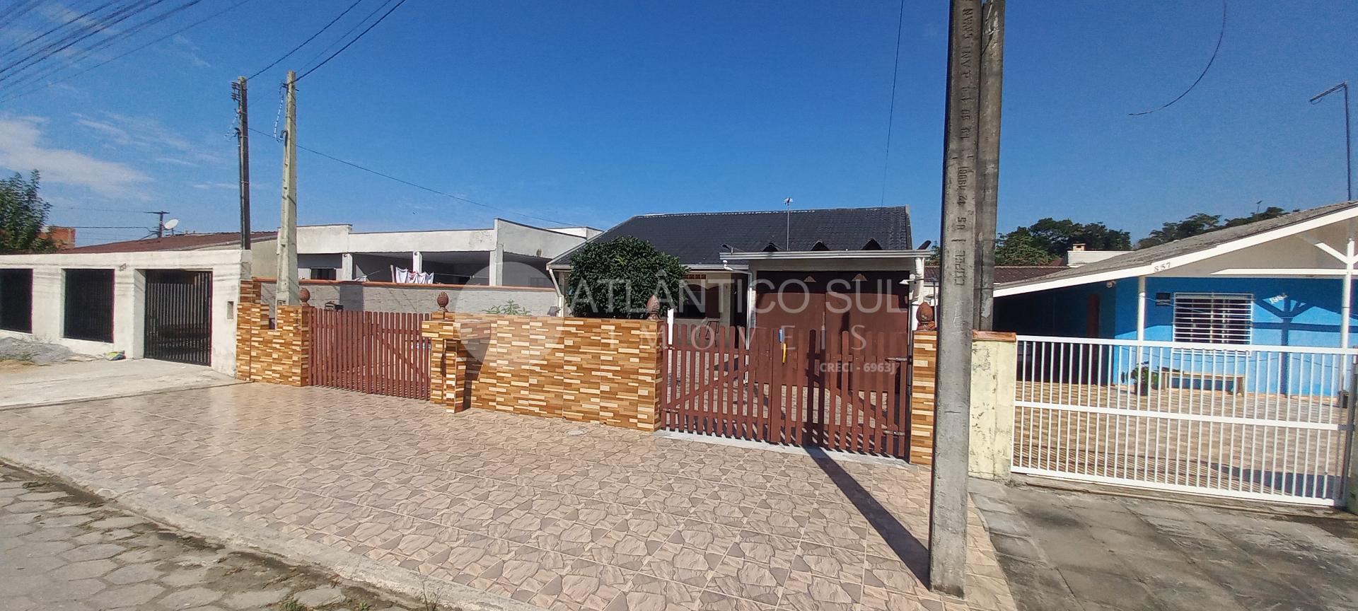 Duas Casas à venda com Piscina, Praia de Leste, PONTAL DO PARA...