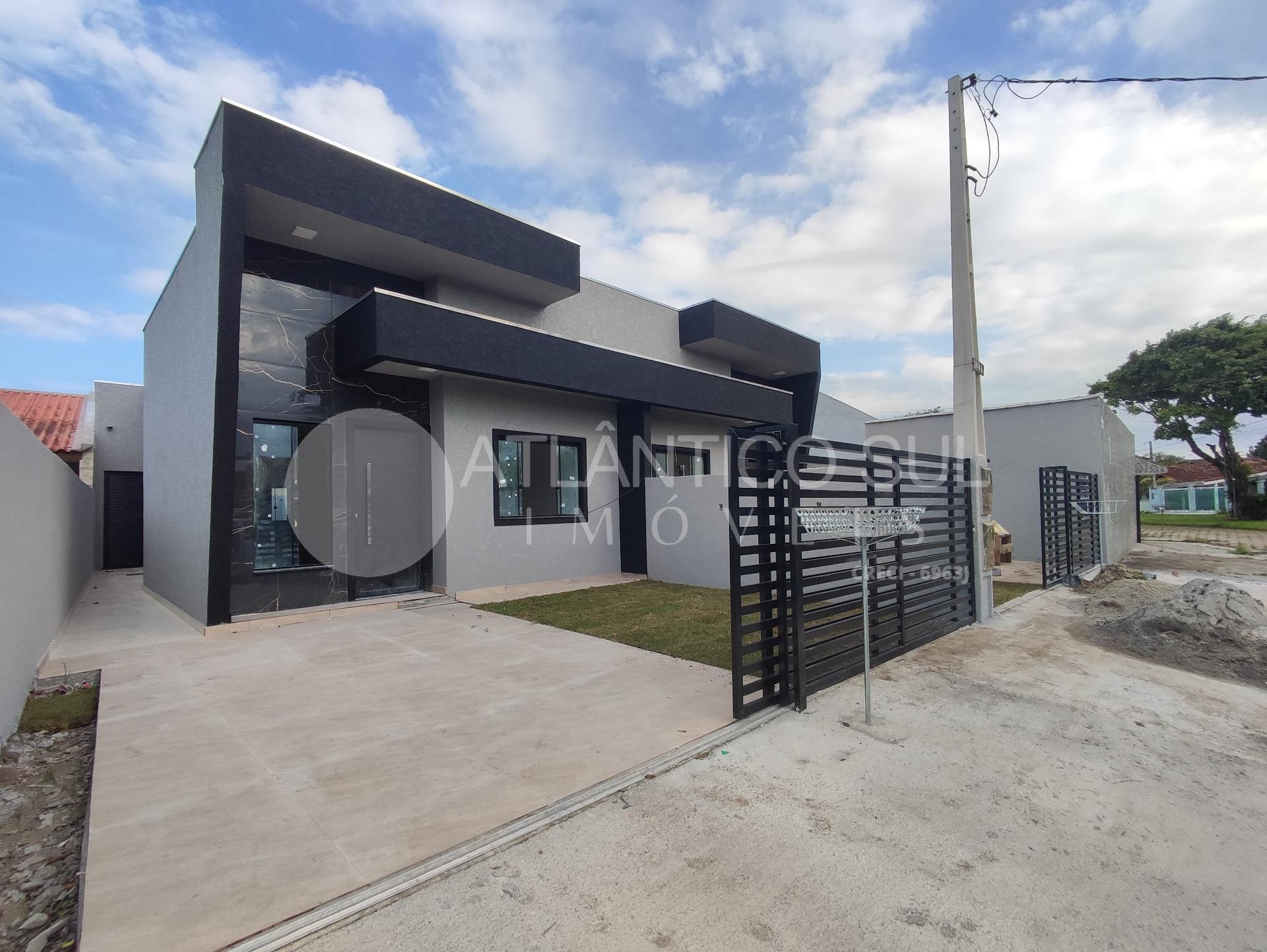 Casa à venda, com piscina em CANOAS, PONTAL DO PARANA - PR