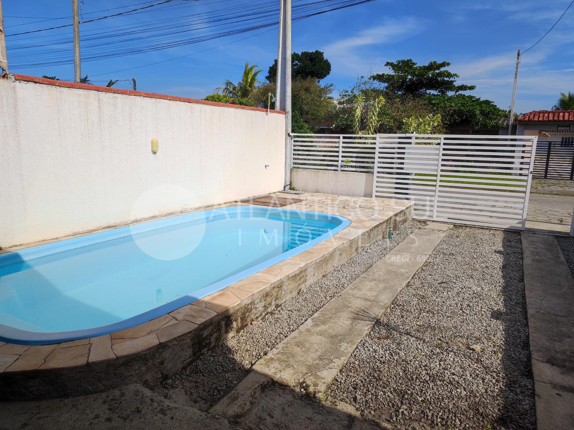 Casa à venda com piscina a  400  metros do mar em  GAIVOTAS, M...