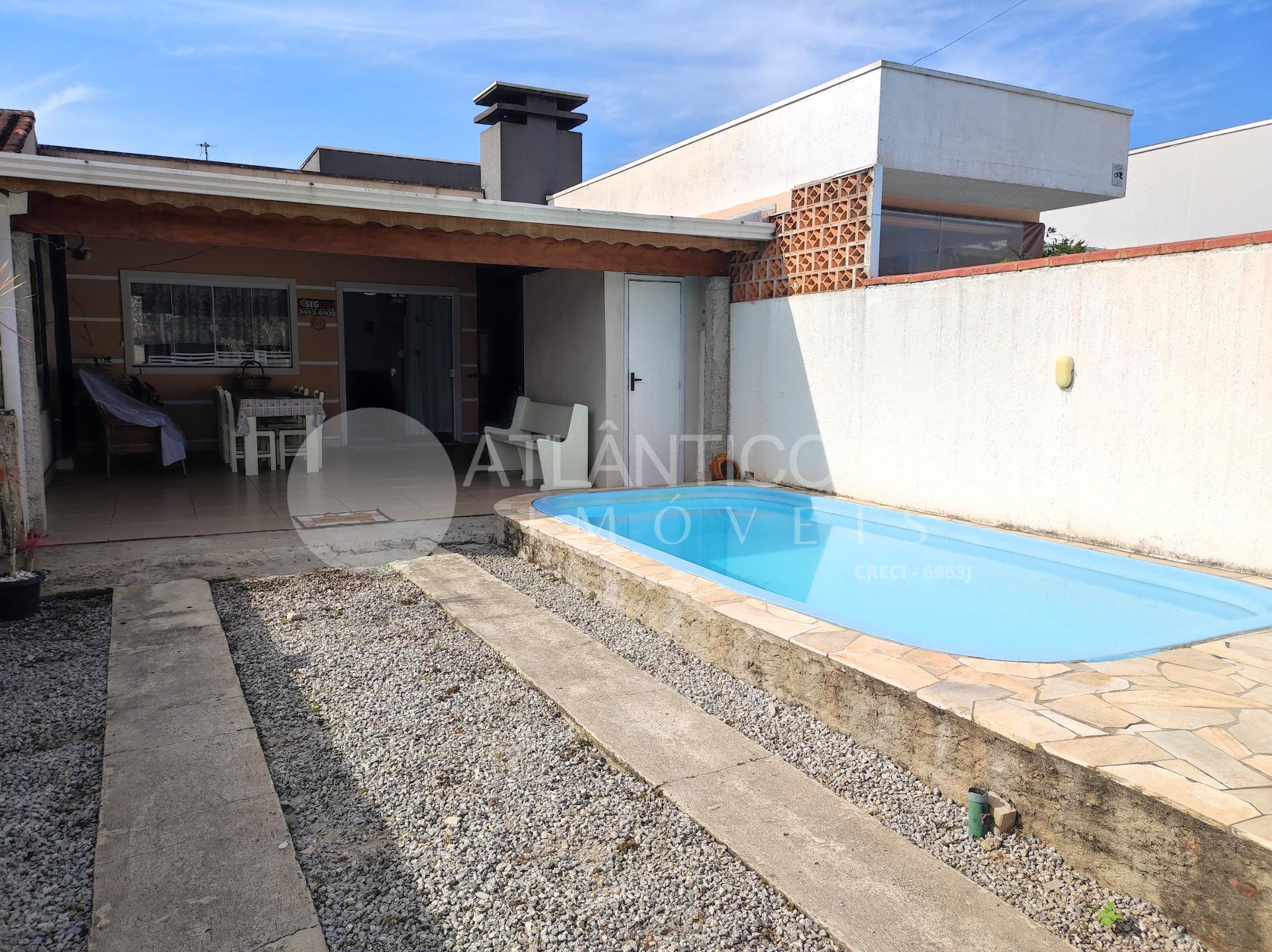 Casa à venda com piscina a  400  metros do mar em  GAIVOTAS, M...