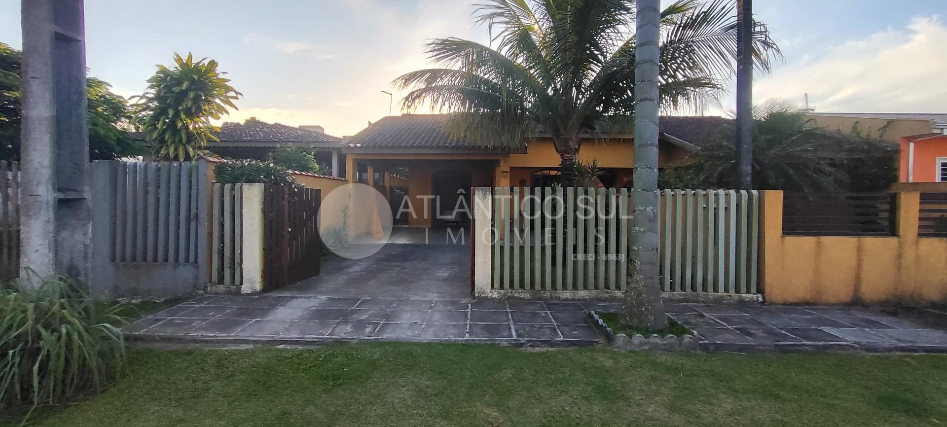 Venda de Casa no balneário Grajaú com  2 quartos, Cozinha e Sa...