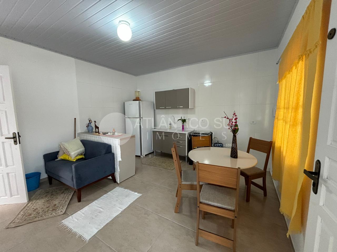 Casa com amplo terreno à venda, Praia de Leste, PONTAL DO PARA...