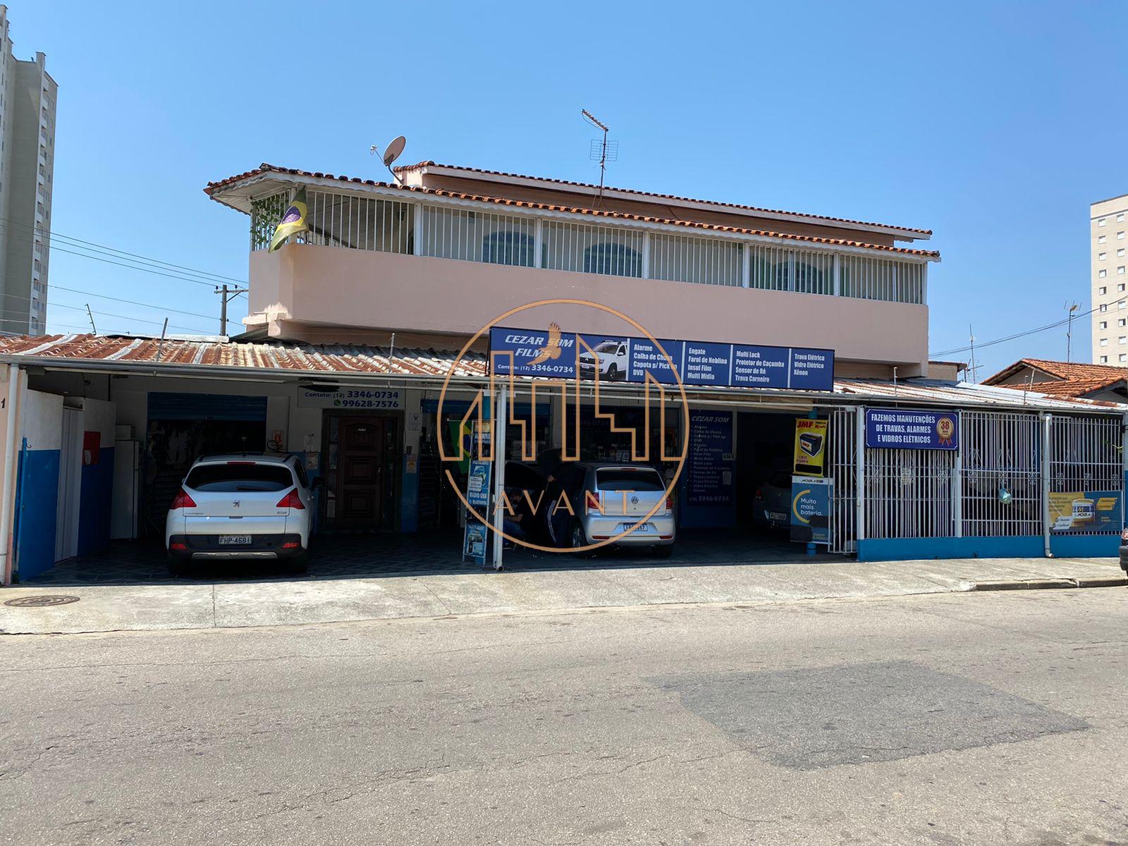 Sobrado em Ponto Comercial à venda, Vila Tatetuba em SJC