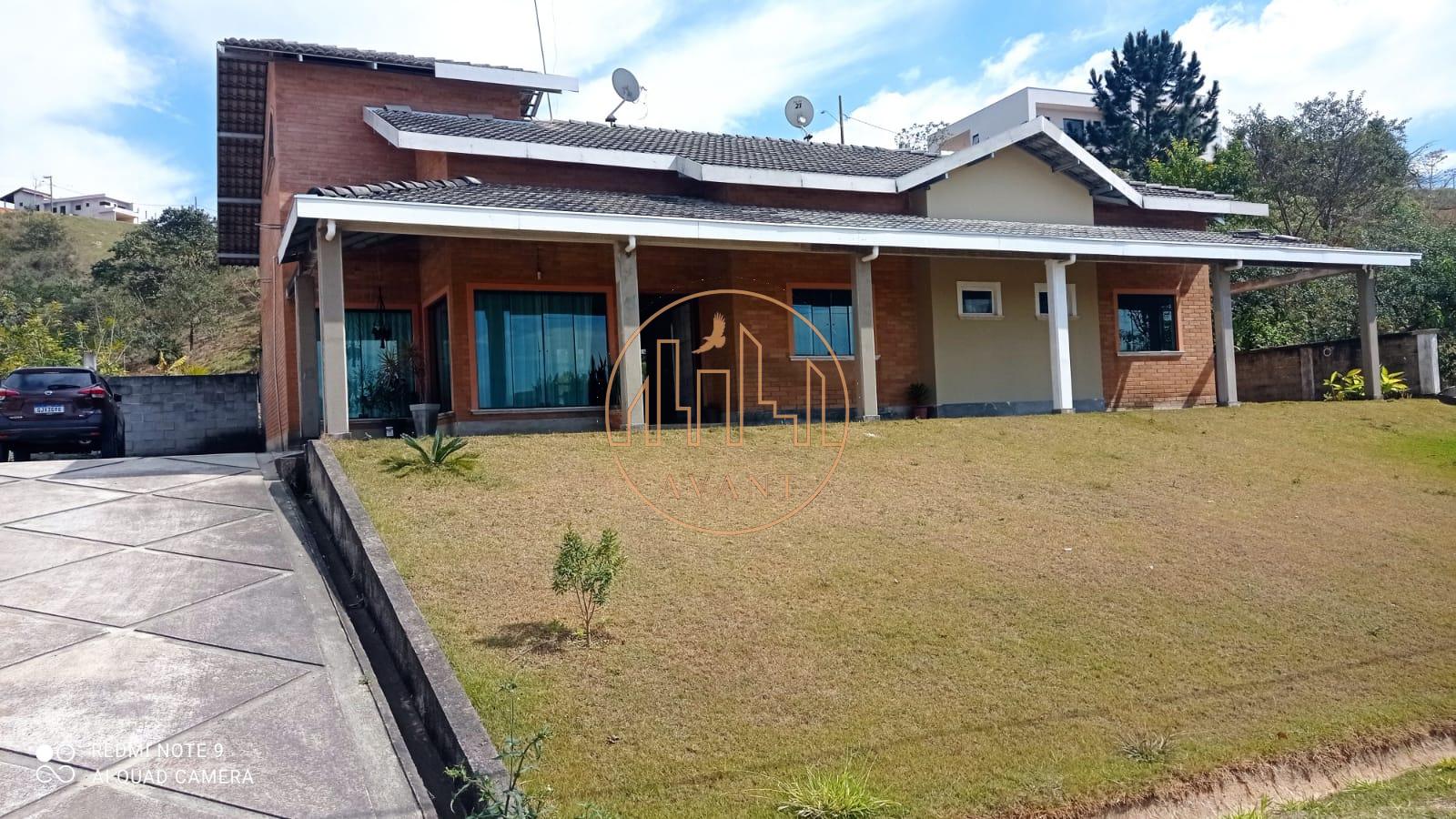 Excelente casa térrea, terreno de 1.500 em condomínio de Jacareí