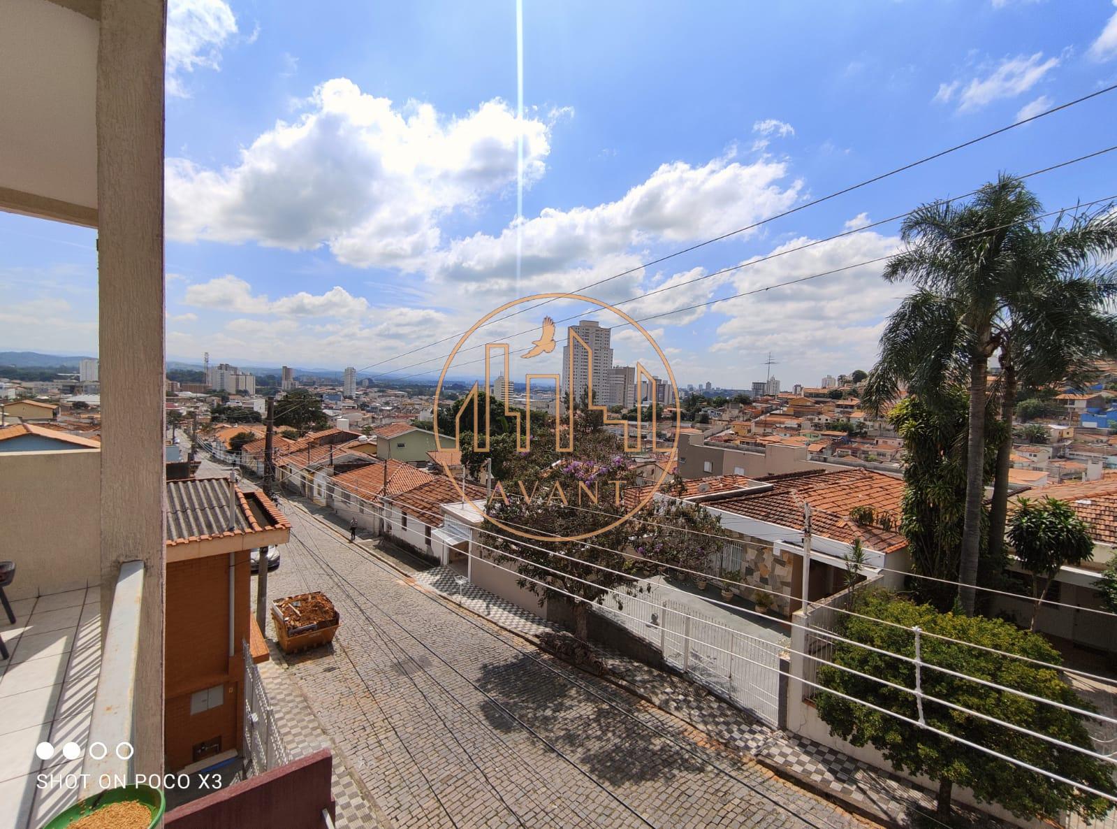 Sobrado à venda no Centro de JACAREI - SP