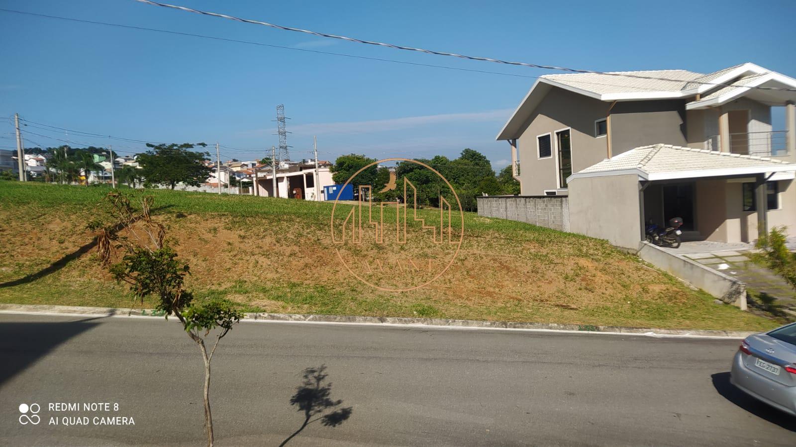 ÓTIMO TERRENO NO CONDOMÍNIO FOGAÇA EM JACAREÍ / SP