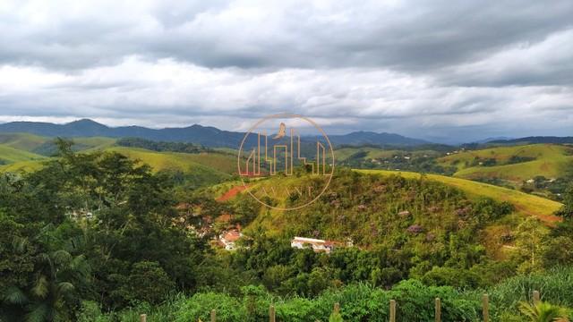 Ótima chácara no Condomínio Village Alpino - Bairro dos Freita...