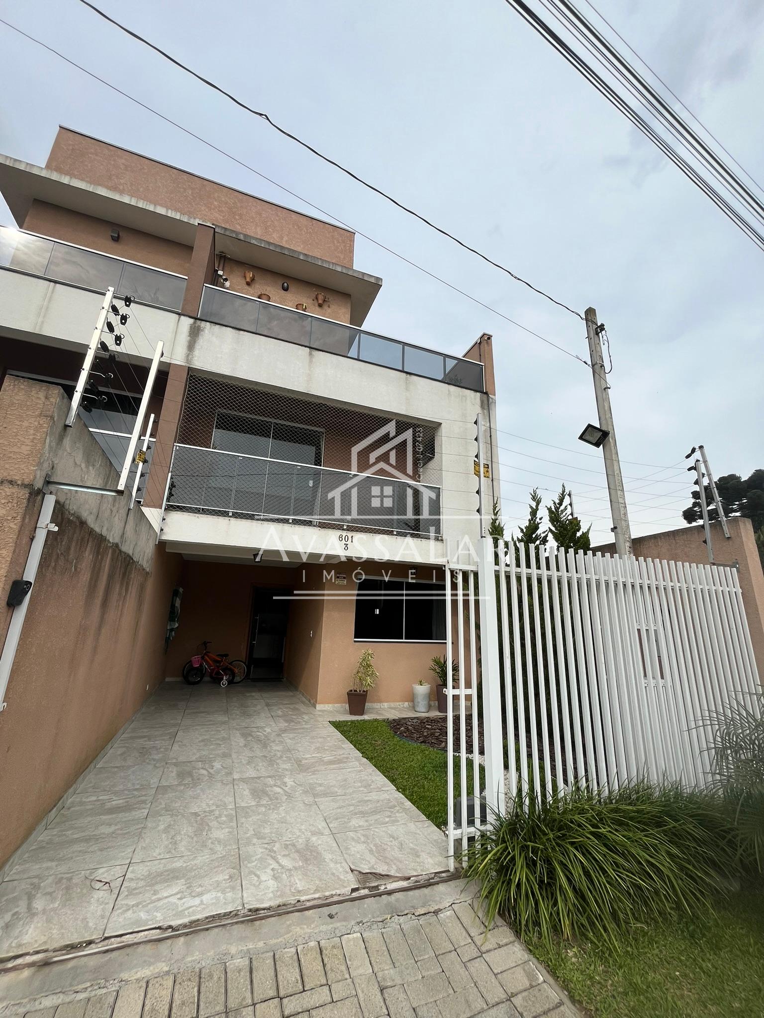 Triplex ,com 03 quartos semi mobiliado  133,9M  no  Umbar?, CU...