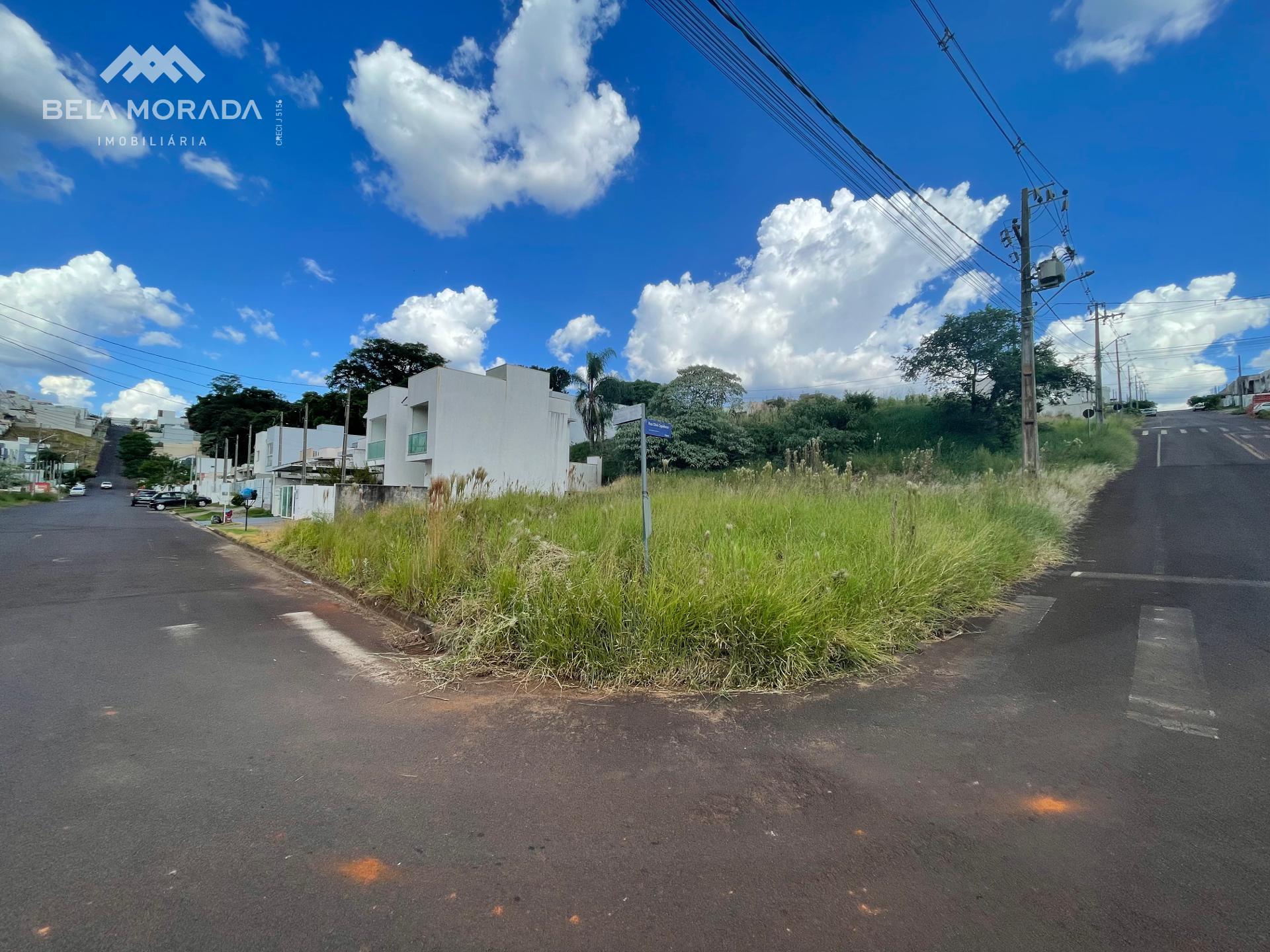 TERRENO DE ESQUINA A VENDA NO BAIRRO FRARON - PATO BRANCO - 33...