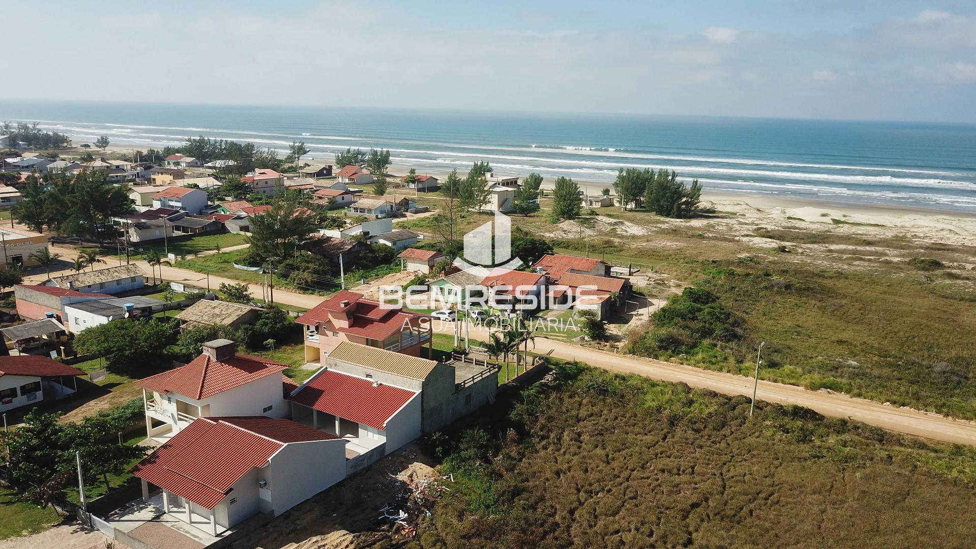 Casa com vista para o mar no balneário campo bom