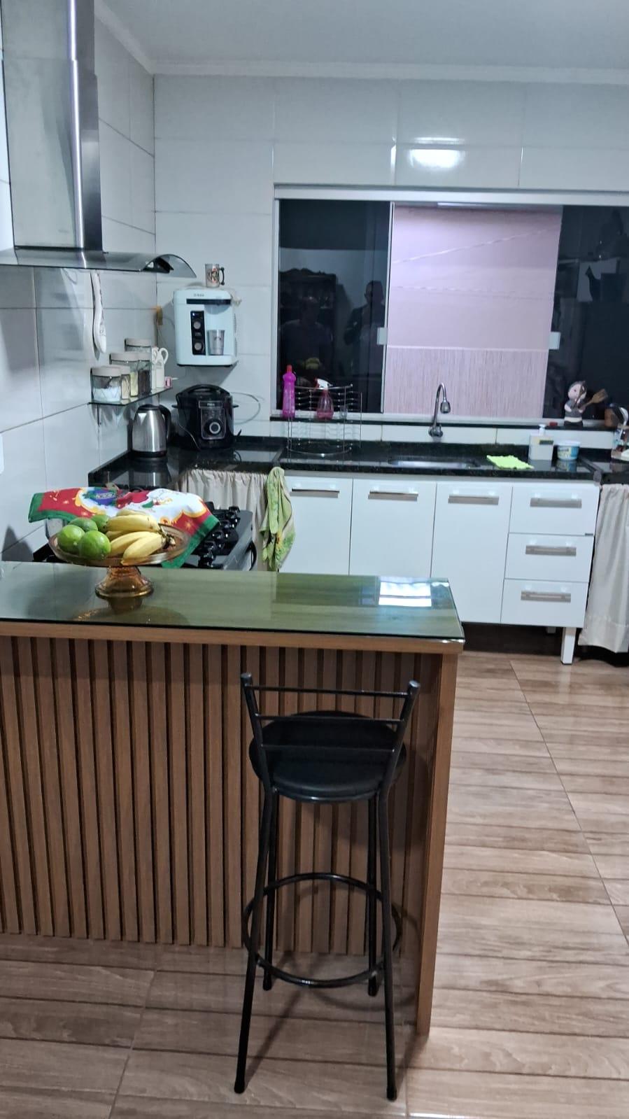 Casa à venda com 2 quartos, 200m² - Foto 7