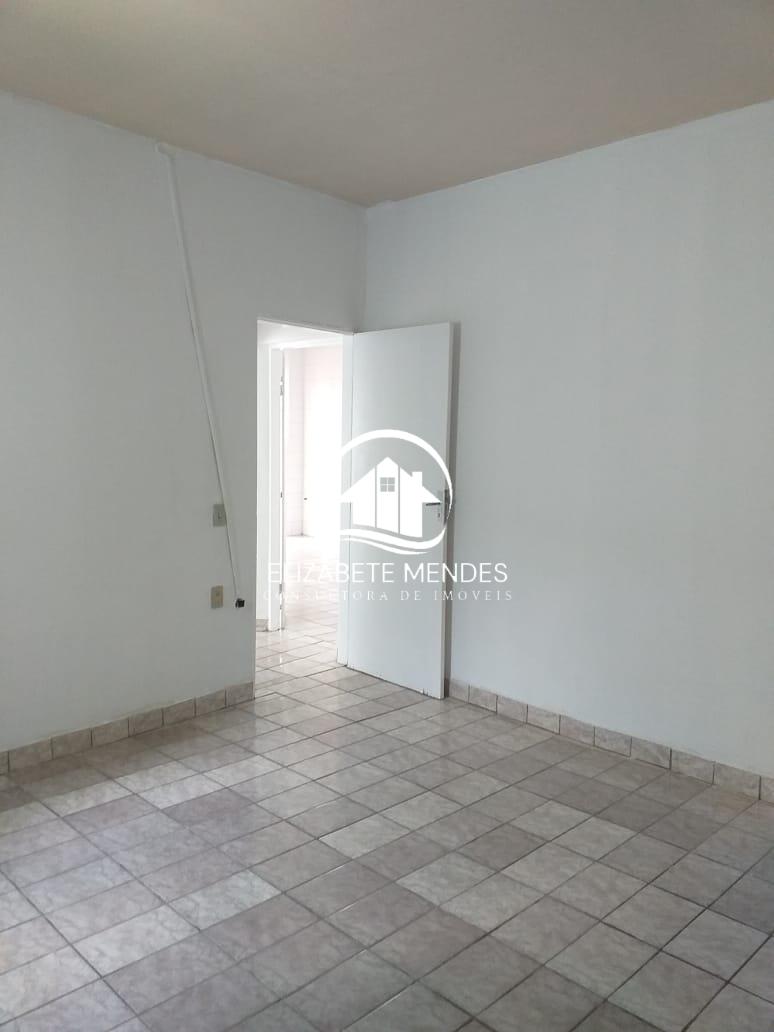 Casa à venda com 2 quartos, 141m² - Foto 14