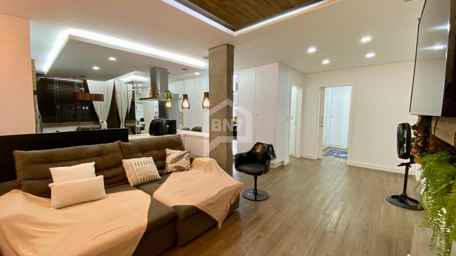 Apartamento finamente mobiliado  1 suite e 2 quartos, duas vagas de garagem,  em Francisco Beltro