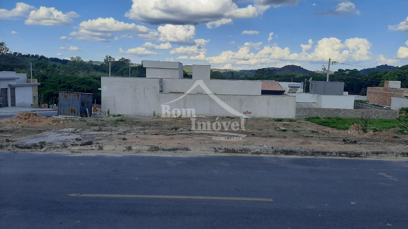 Lote Plano de 375 m  no Bairro Residencial Florença em Campo B...