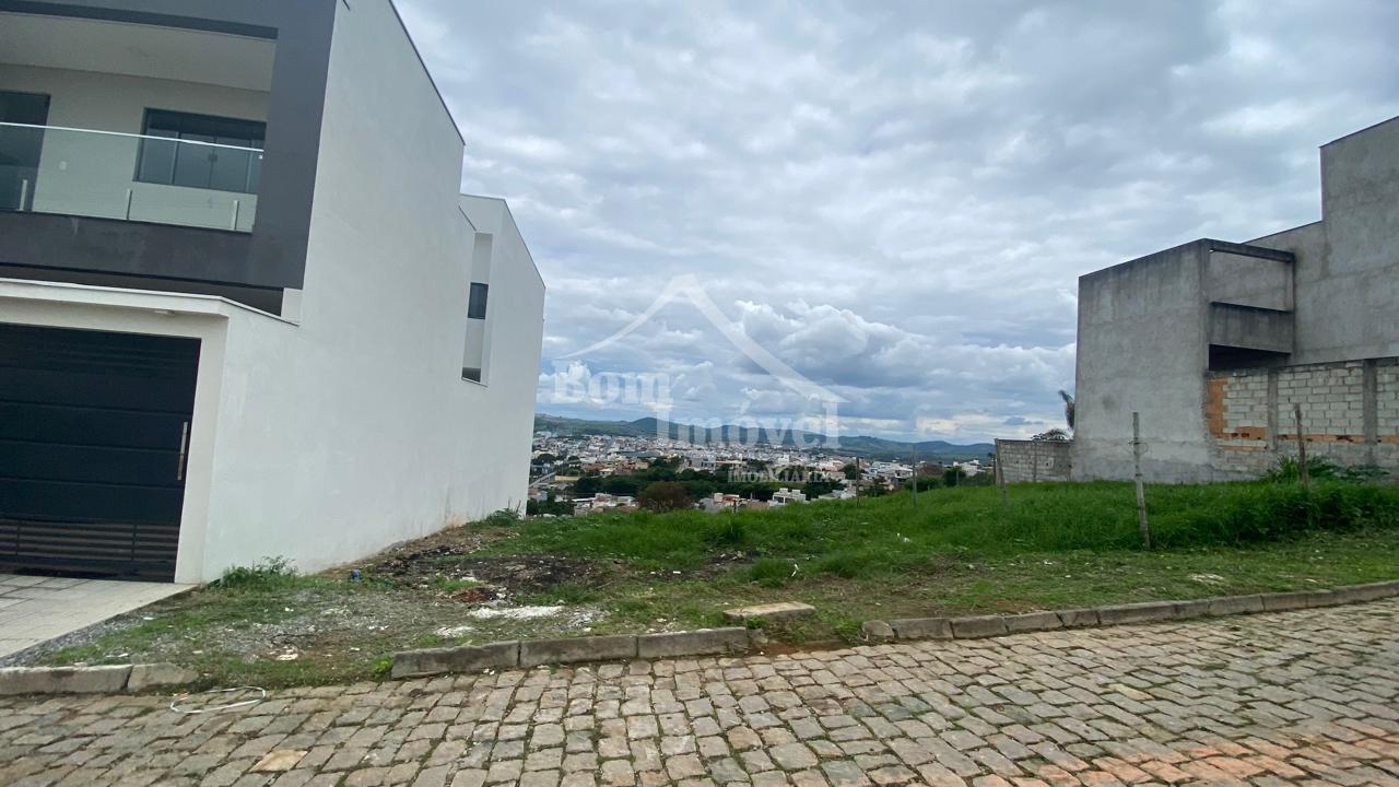 Lote com 396 metros localizado no bairro Bela Vista II em Camp...