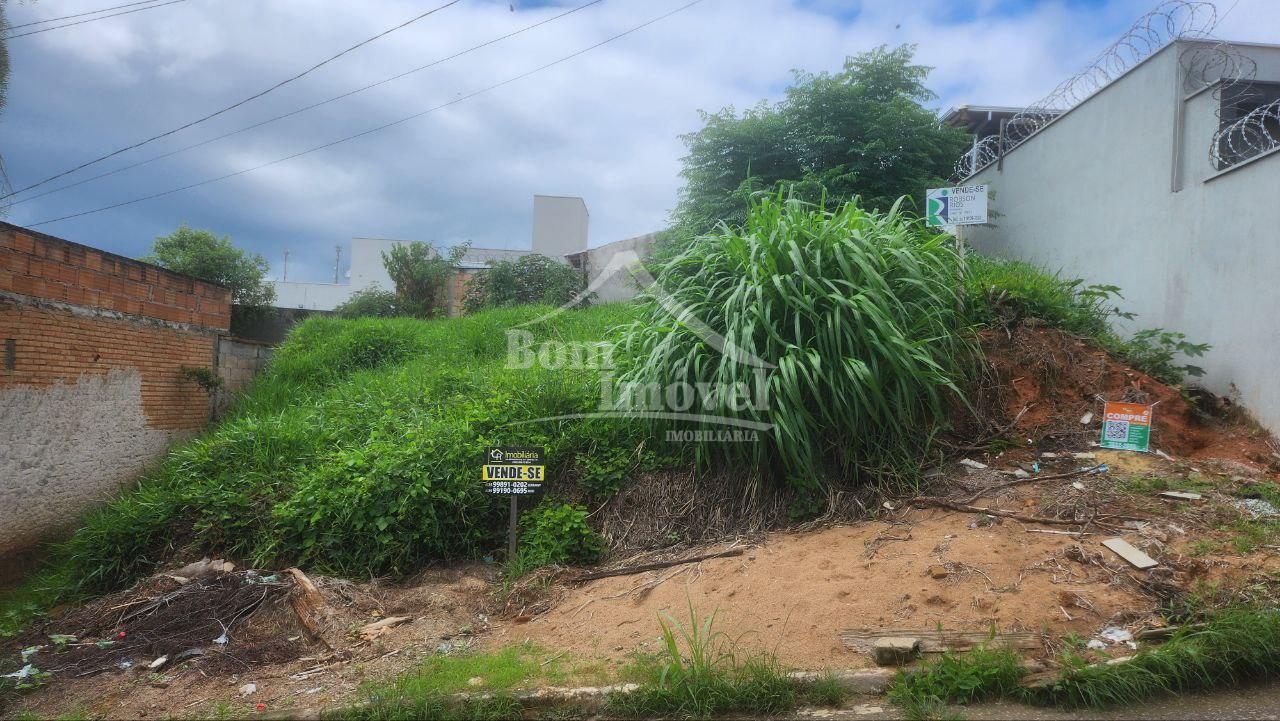 Lote no Bairro Jardim Panorama 2 na cidade de Campo Belo MG